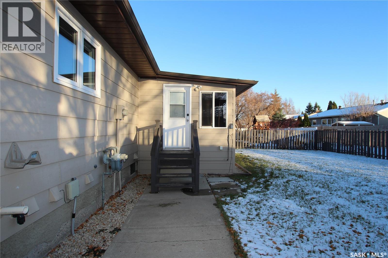 388 Darlington Street E, Yorkton, Saskatchewan  S3N 3Y9 - Photo 5 - SK023850