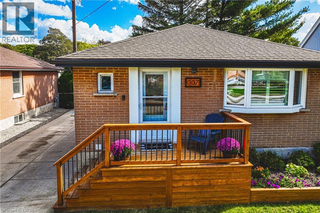 307 East 33rd Street, Hamilton, Ontario  L8V 3T9 - Photo 5 - 40787031
