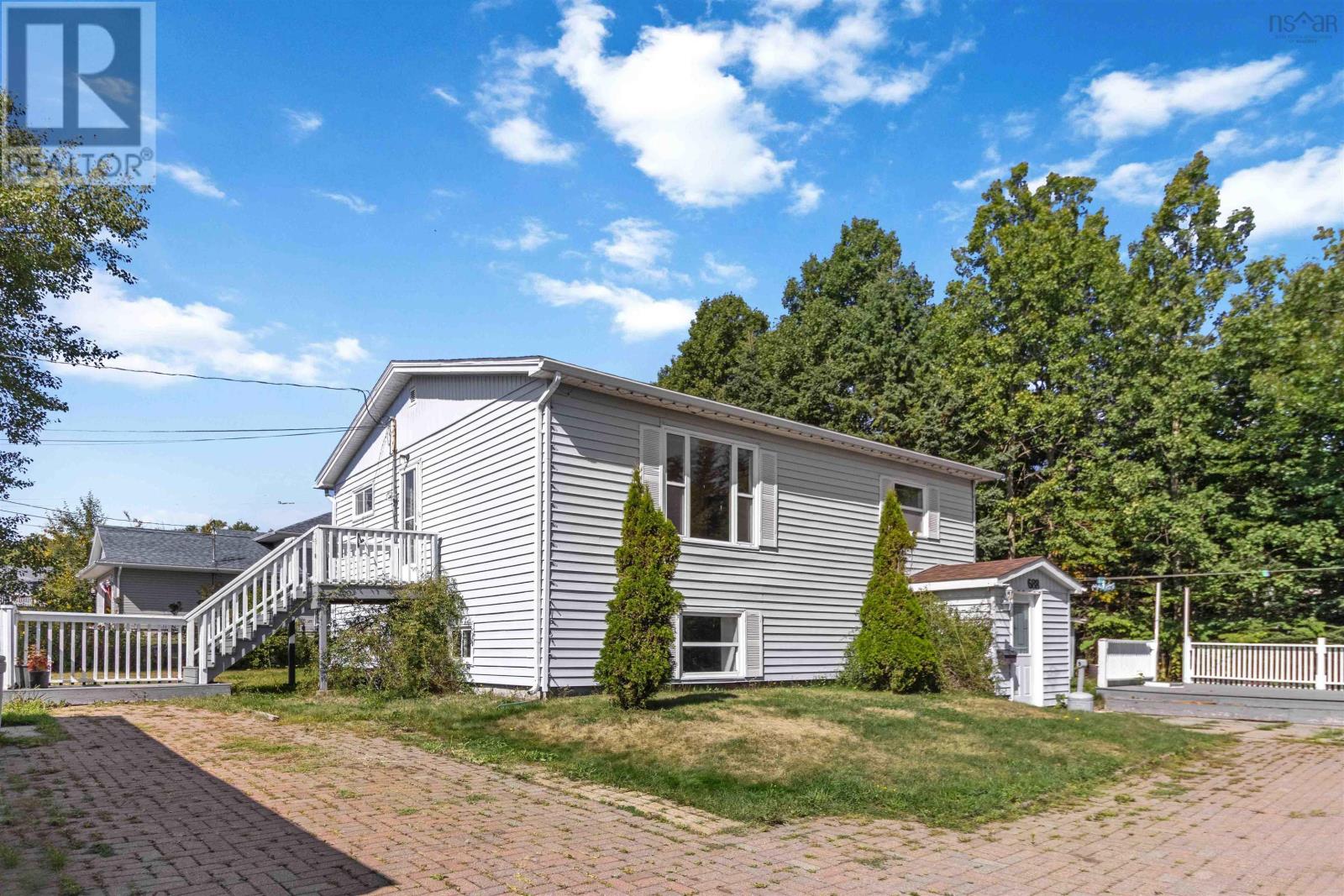 Property at 688 Cow Bay Road image 2