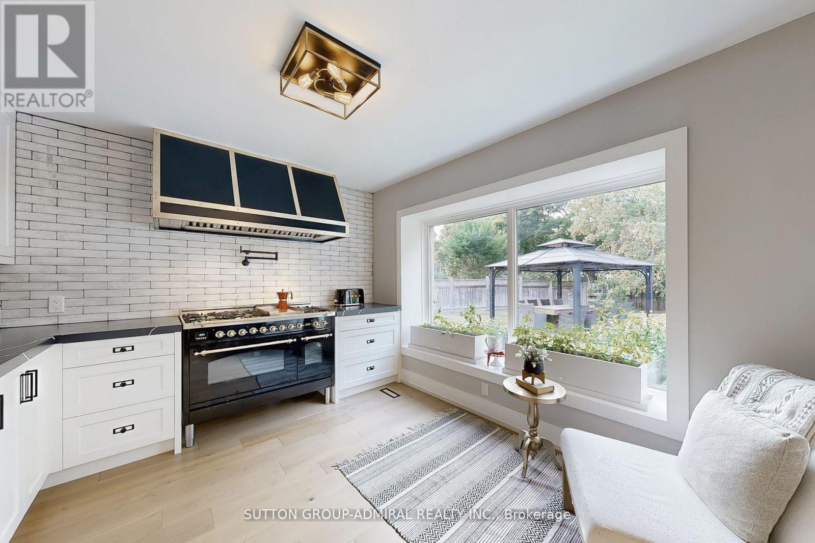 18 Tannery Court, Richmond Hill, Ontario  L4C 7V4 - Photo 13 - N12483686