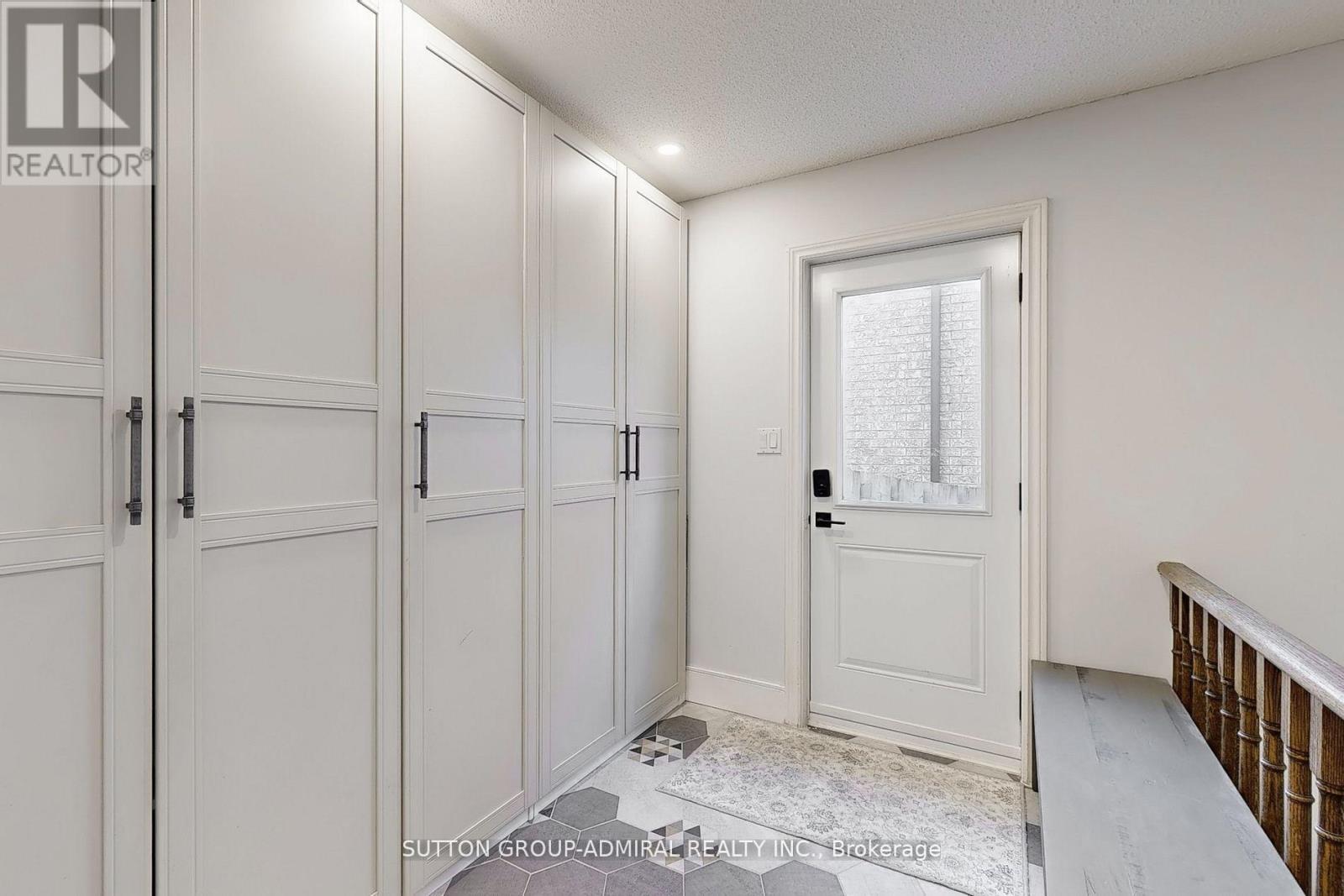 18 Tannery Court, Richmond Hill, Ontario  L4C 7V4 - Photo 21 - N12483686