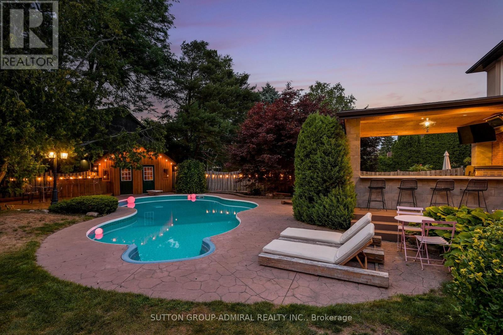 18 Tannery Court, Richmond Hill, Ontario  L4C 7V4 - Photo 6 - N12483686