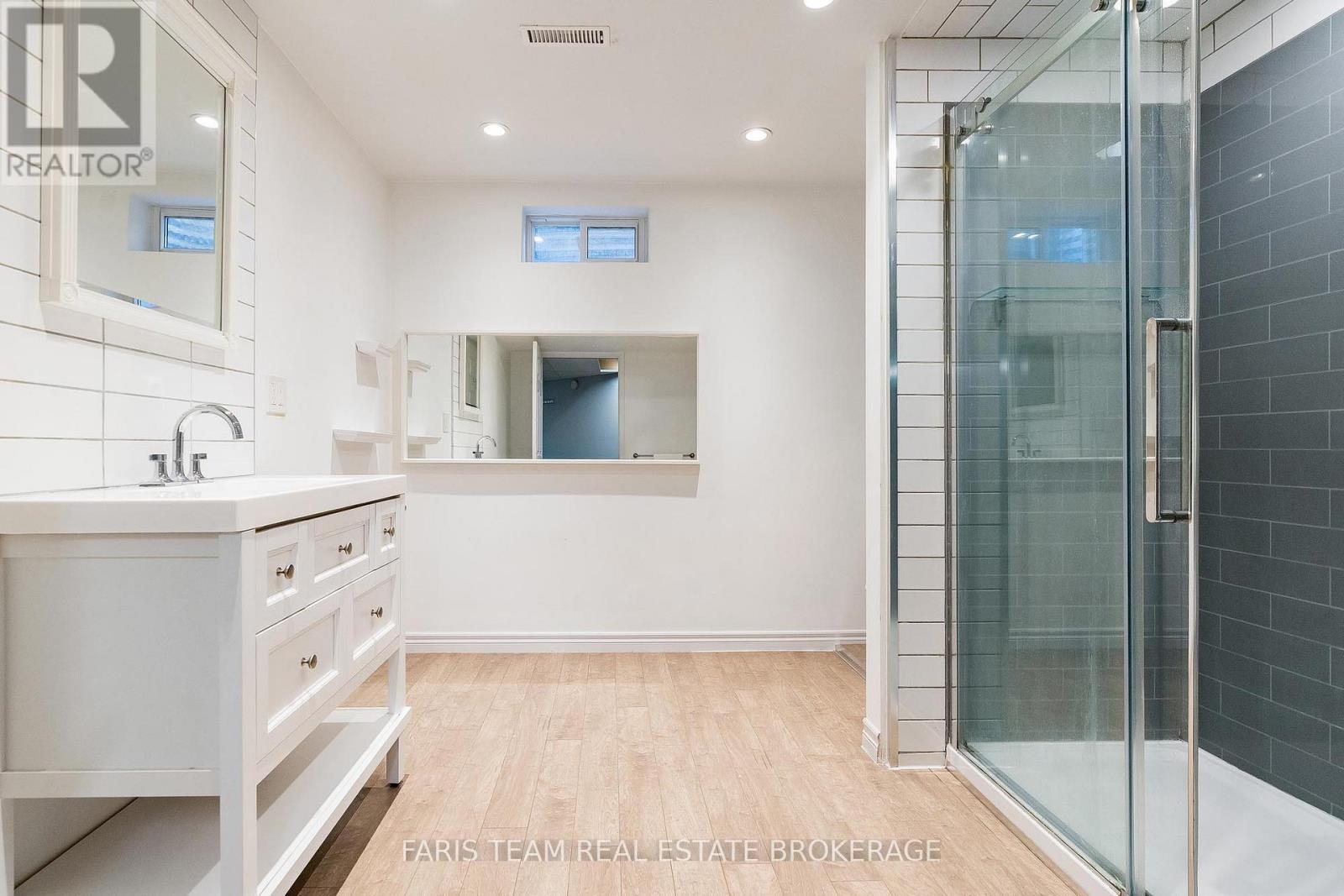 23 Royal Court, Bradford West Gwillimbury (Bradford), Ontario  L3Z 2P5 - Photo 36 - N12495480