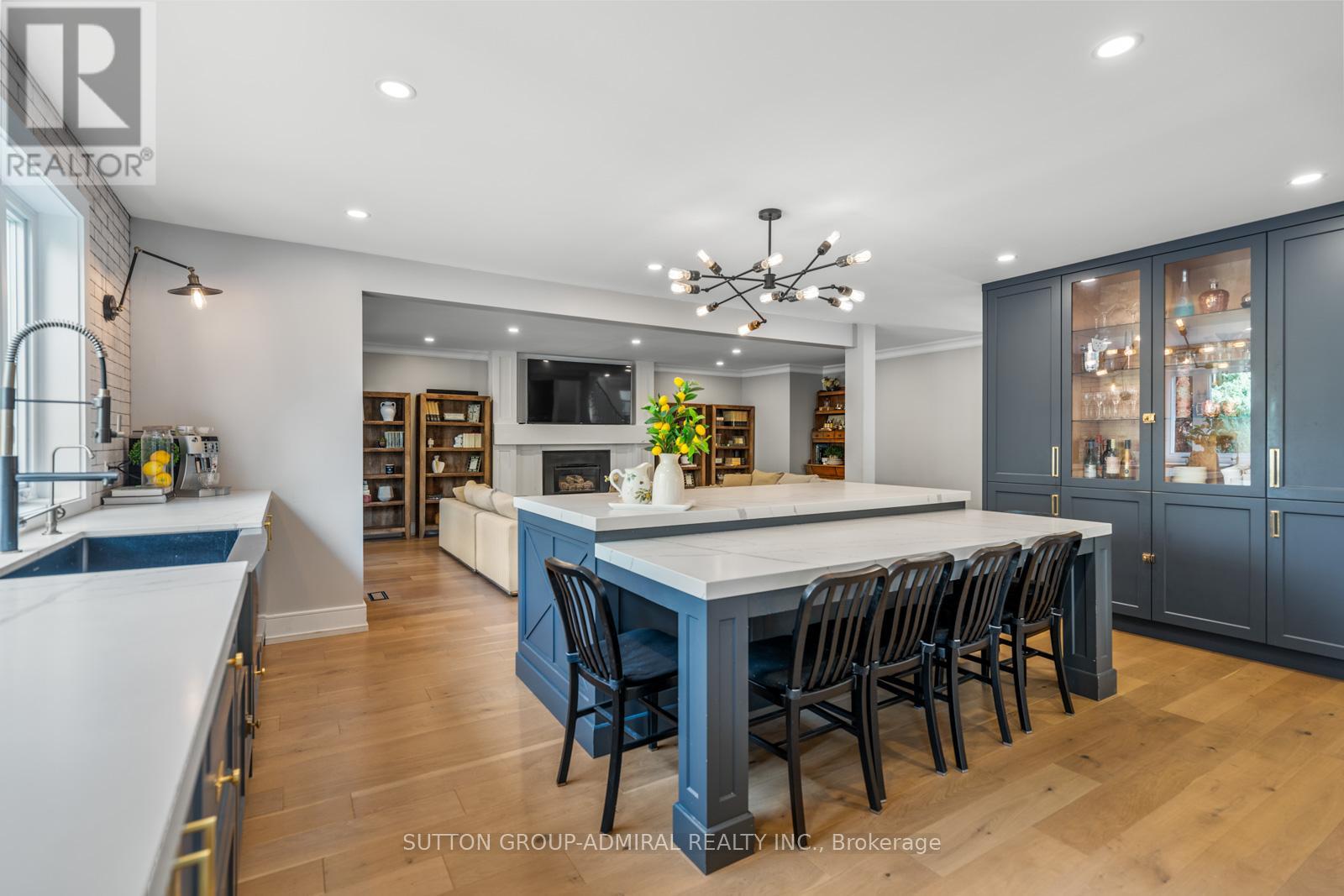 18 Tannery Court, Richmond Hill, Ontario  L4C 7V4 - Photo 10 - N12483686