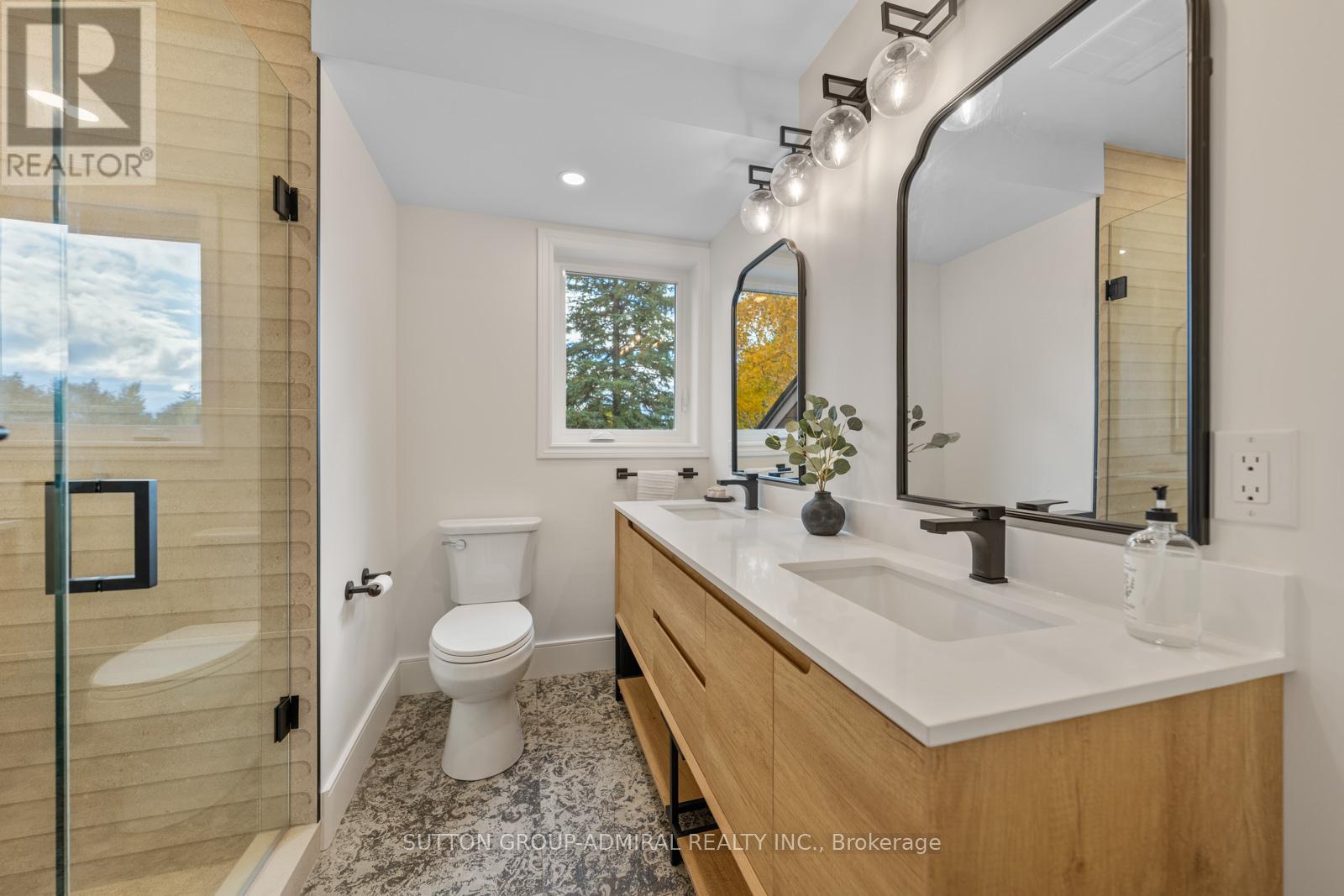 18 Tannery Court, Richmond Hill, Ontario  L4C 7V4 - Photo 38 - N12483686