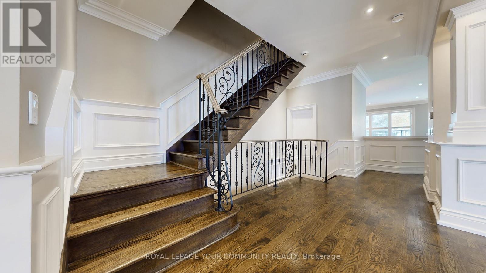 83 Hunt Avenue, Richmond Hill, Ontario  L4C 4H1 - Photo 10 - N12535842