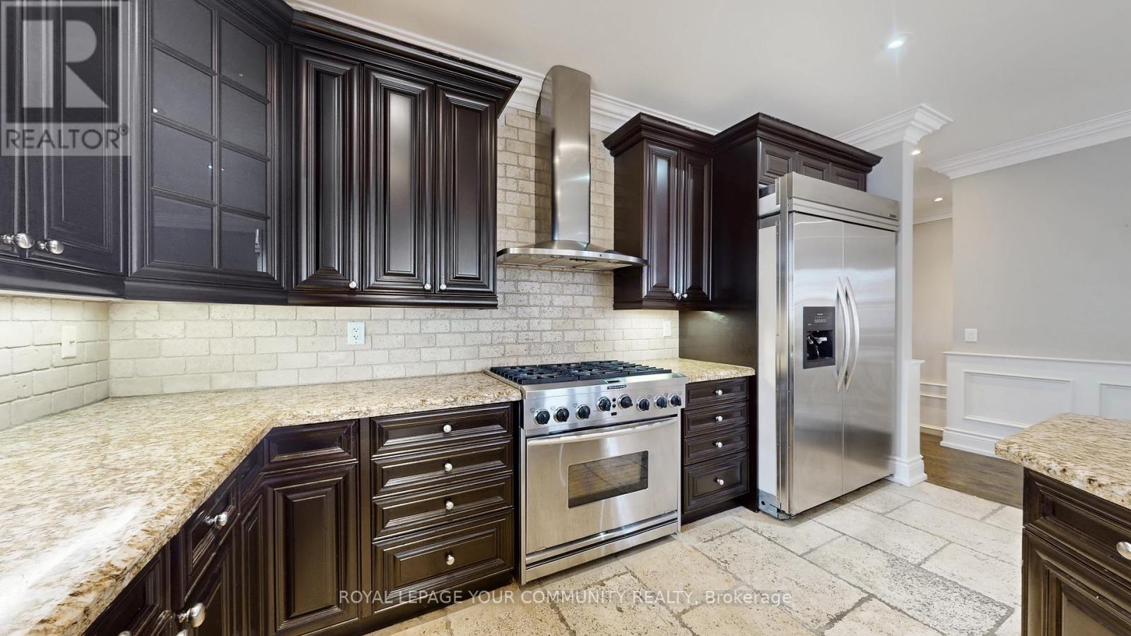 83 Hunt Avenue, Richmond Hill, Ontario  L4C 4H1 - Photo 18 - N12535842