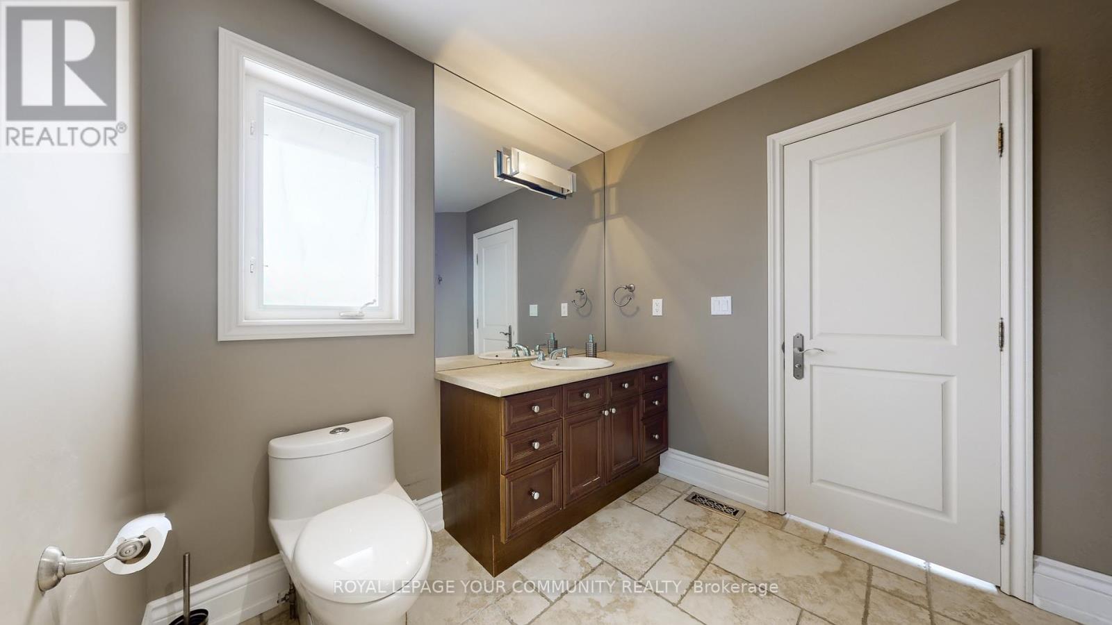 83 Hunt Avenue, Richmond Hill, Ontario  L4C 4H1 - Photo 32 - N12535842