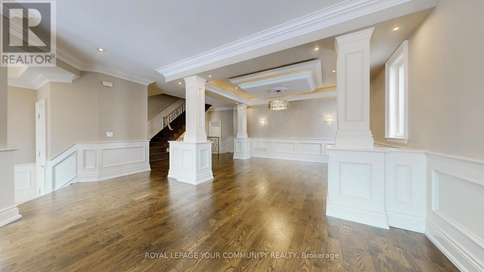 83 Hunt Avenue, Richmond Hill, Ontario  L4C 4H1 - Photo 9 - N12535842