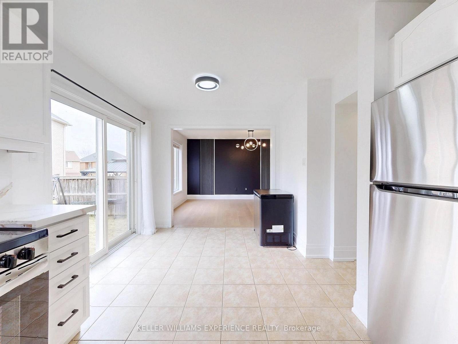 33 Hopper Lane, Newmarket, Ontario  L3X 3J6 - Photo 17 - N12535894