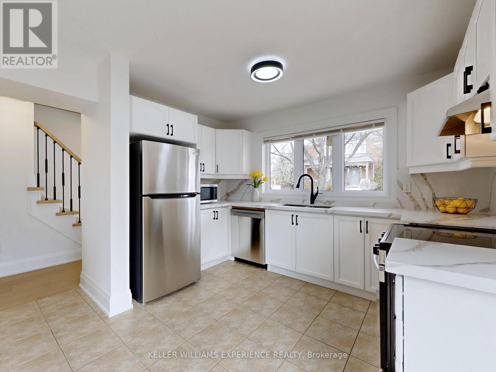 33 Hopper Lane, Newmarket, Ontario  L3X 3J6 - Photo 19 - N12535894