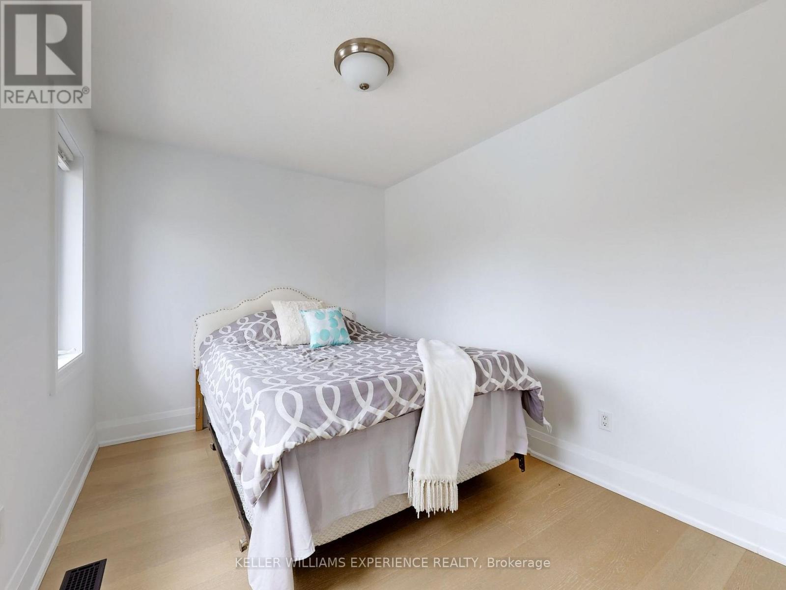 33 Hopper Lane, Newmarket, Ontario  L3X 3J6 - Photo 37 - N12535894