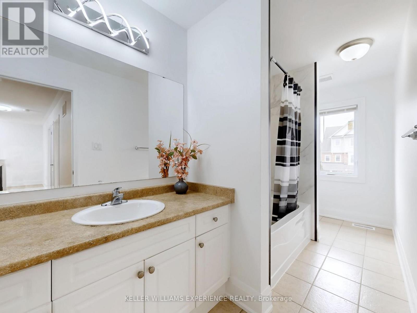 33 Hopper Lane, Newmarket, Ontario  L3X 3J6 - Photo 41 - N12535894