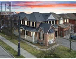 33 HOPPER LANE, Newmarket, Ontario