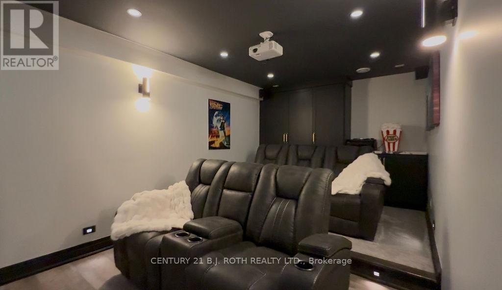 8 Merrington Avenue, Oro-Medonte, Ontario  L3V 6H2 - Photo 30 - S12535832