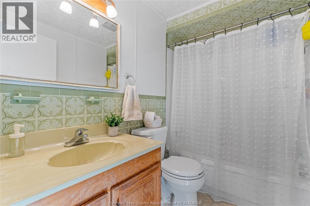 2888 Meadowbrook Lane Unit# 44, Windsor, Ontario  N8T 3C3 - Photo 18 - 25028256