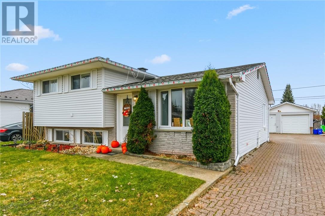 112 Pinellas Road, Chelmsford, Ontario