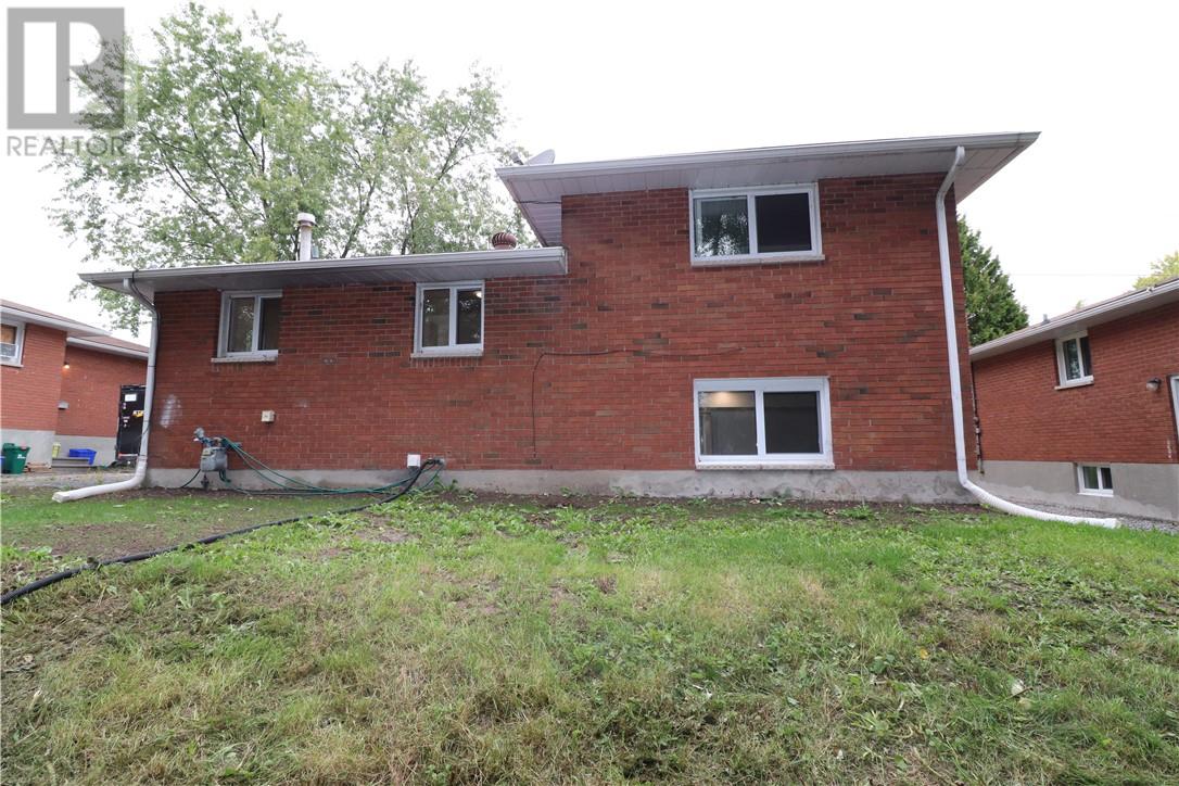 2145 Madison Avenue, Greater Sudbury, Ontario  P3A 2P7 - Photo 28 - 2125588