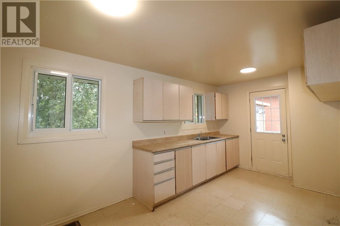 2145 Madison Avenue, Greater Sudbury, Ontario  P3A 2P7 - Photo 8 - 2125588