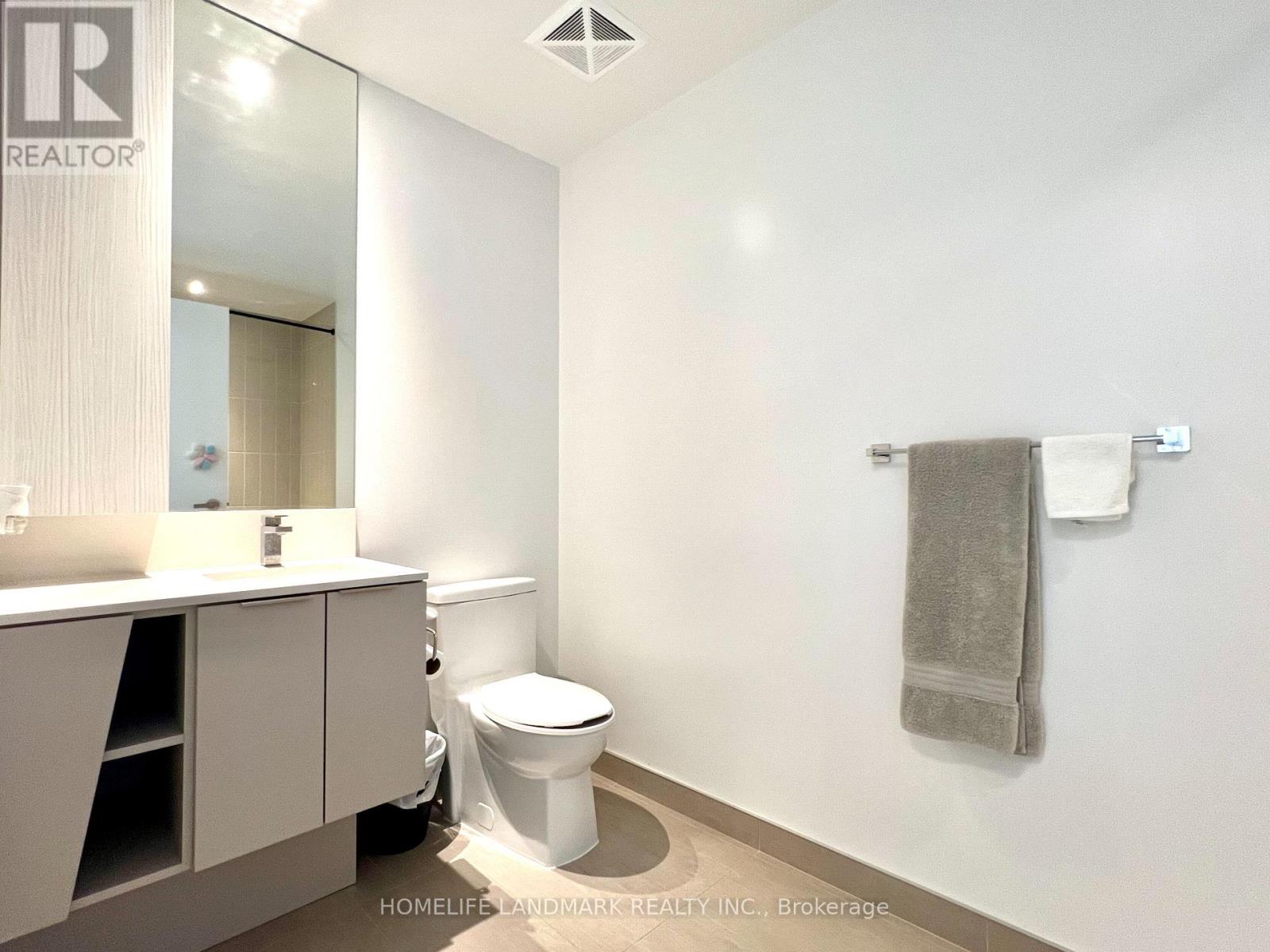 2312 - 3900 Confederation Parkway, Mississauga, Ontario  L5B 0M3 - Photo 10 - W12535792