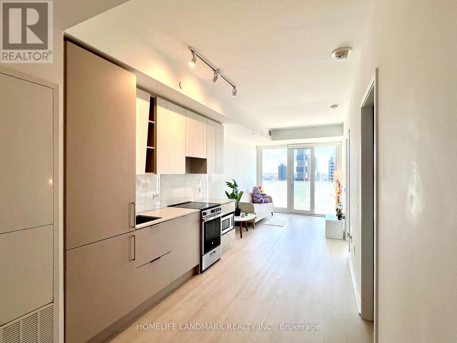 2312 - 3900 Confederation Parkway, Mississauga, Ontario  L5B 0M3 - Photo 11 - W12535792