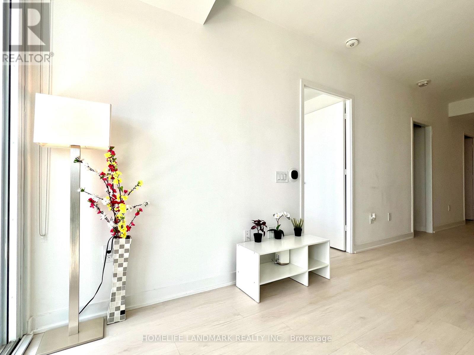 2312 - 3900 Confederation Parkway, Mississauga, Ontario  L5B 0M3 - Photo 15 - W12535792