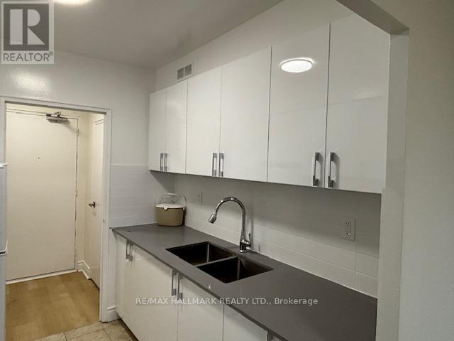 204 - 159 Stephen Drive, Toronto, Ontario  M8Y 3N5 - Photo 6 - W12535814