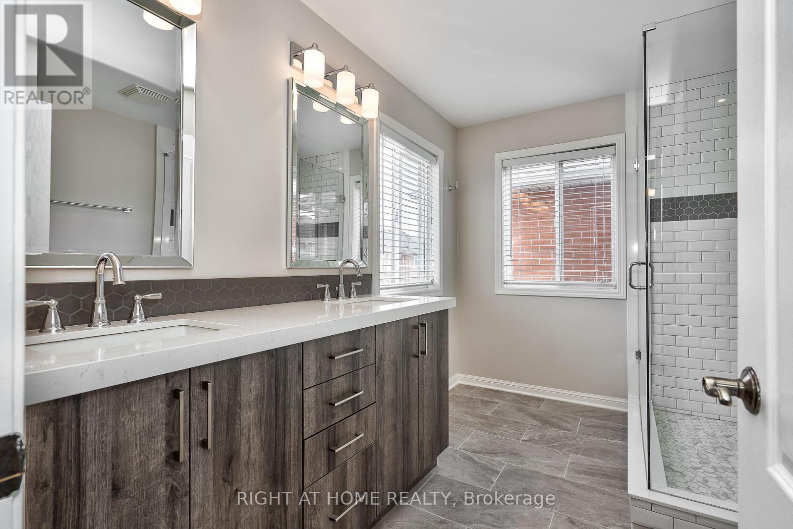 1337 Goldhawk Trail, Oakville, Ontario  L6M 3Y6 - Photo 14 - W12535834