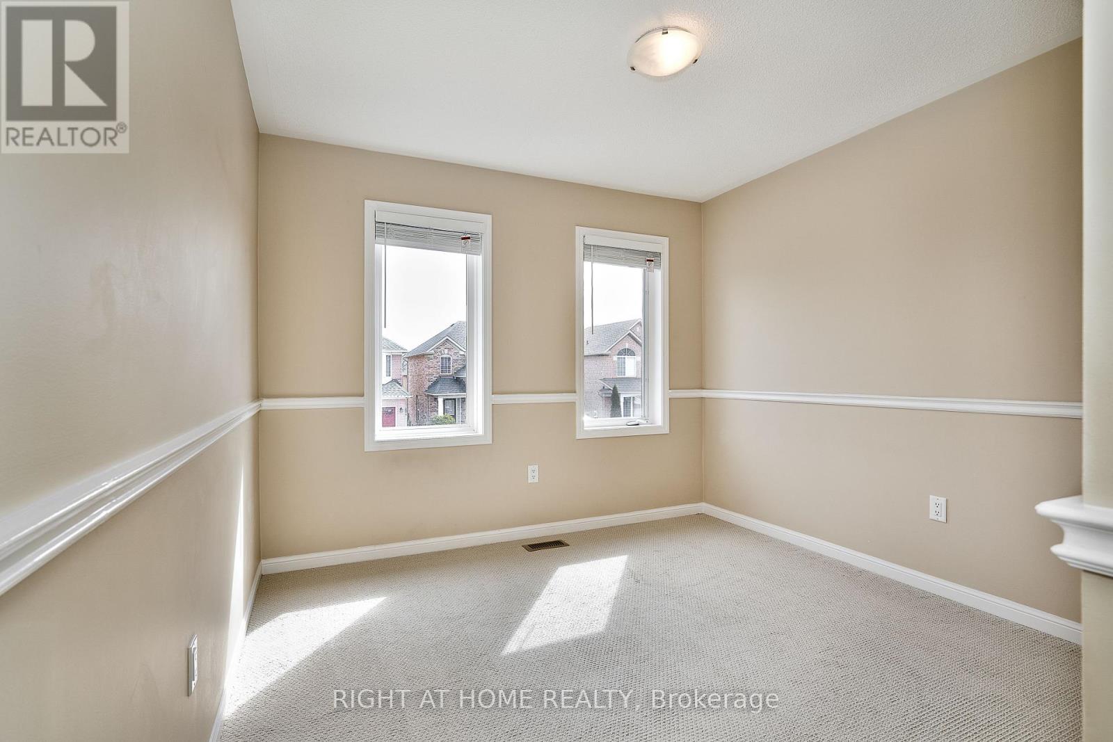 1337 Goldhawk Trail, Oakville, Ontario  L6M 3Y6 - Photo 16 - W12535834