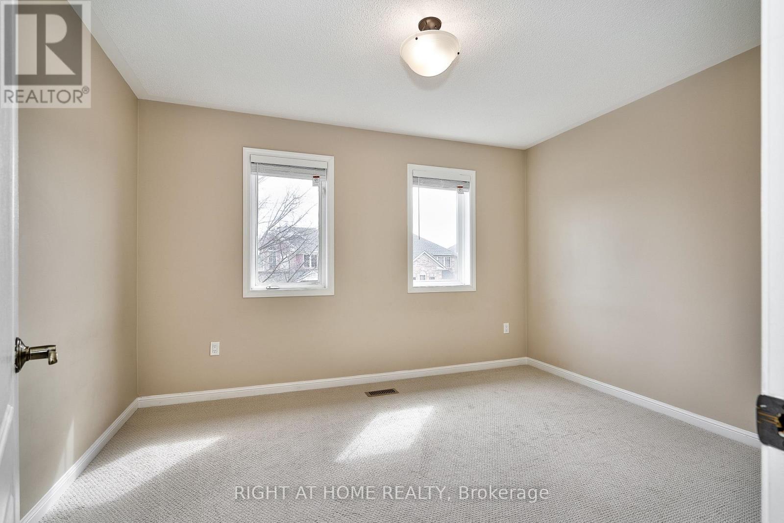 1337 Goldhawk Trail, Oakville, Ontario  L6M 3Y6 - Photo 18 - W12535834