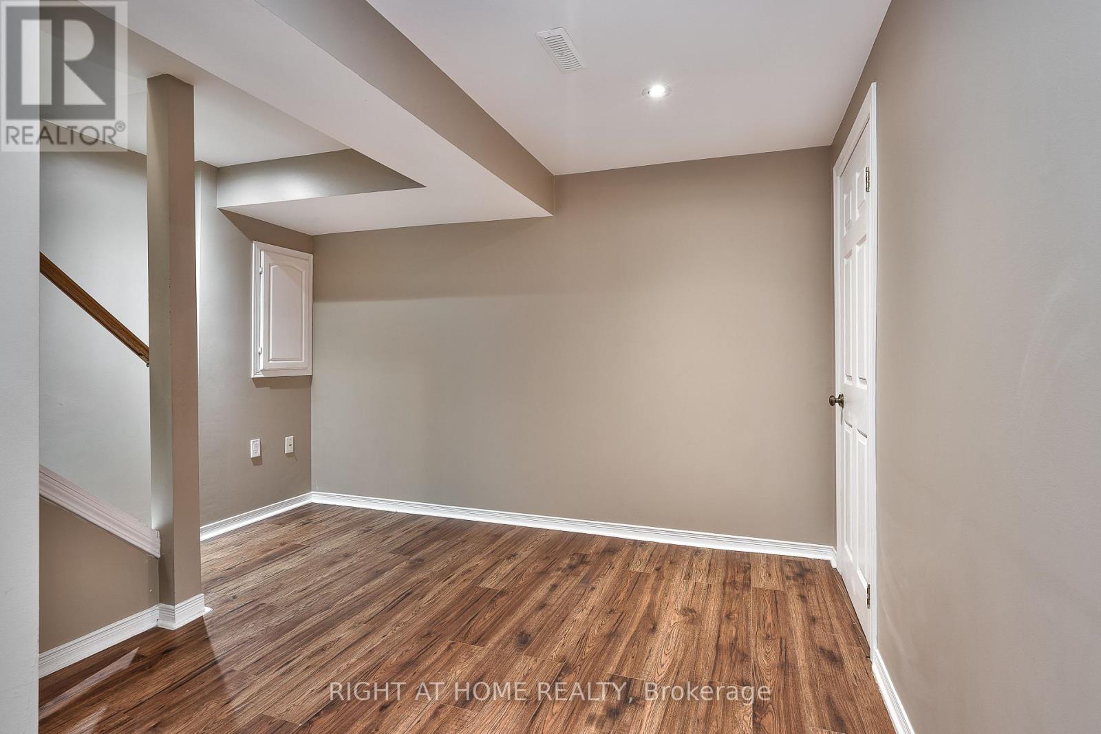 1337 Goldhawk Trail, Oakville, Ontario  L6M 3Y6 - Photo 20 - W12535834