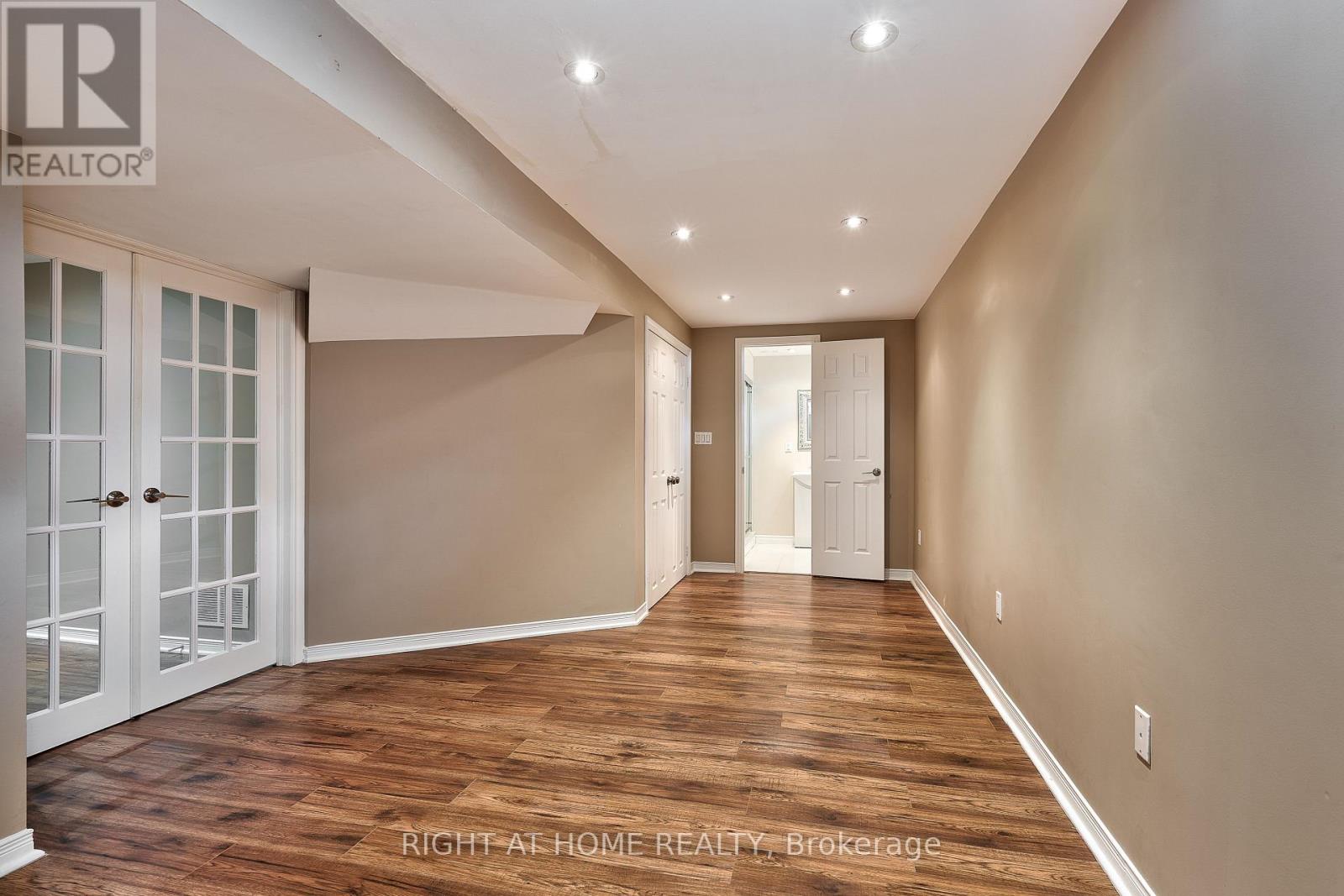 1337 Goldhawk Trail, Oakville, Ontario  L6M 3Y6 - Photo 22 - W12535834