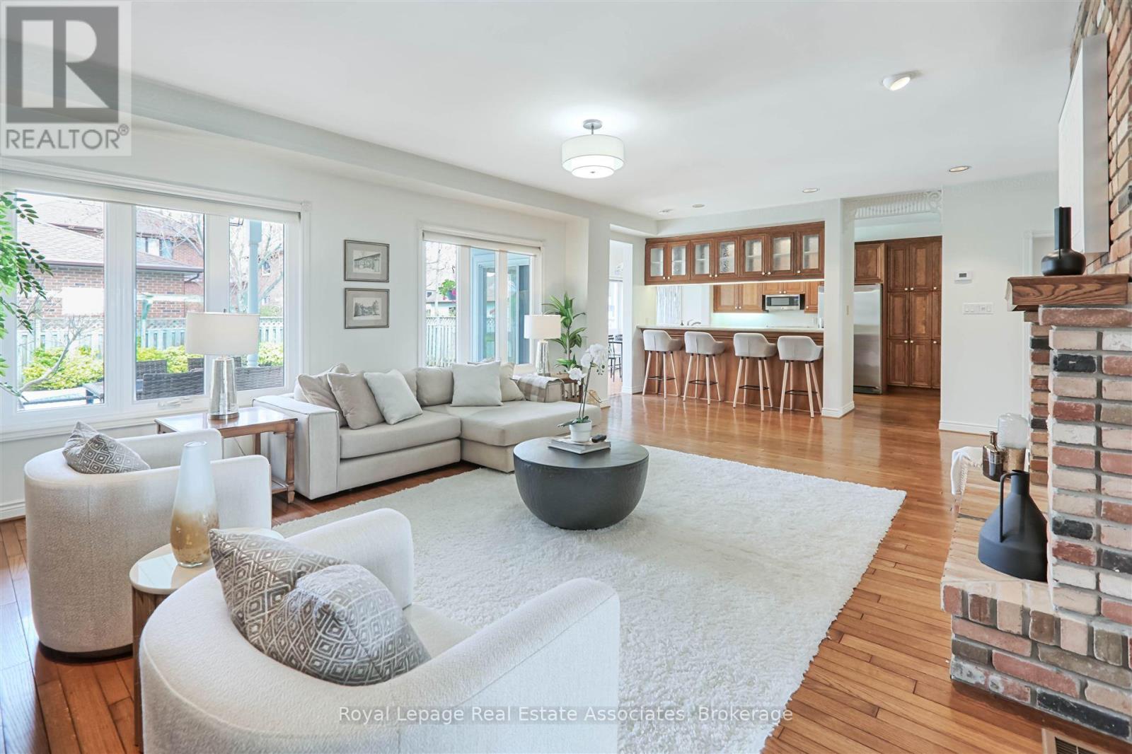 599 Lakeside Avenue, Mississauga, Ontario  L5G 1N7 - Photo 20 - W12535838