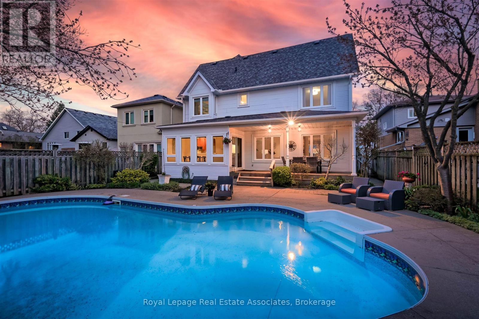 599 Lakeside Avenue, Mississauga, Ontario  L5G 1N7 - Photo 42 - W12535838