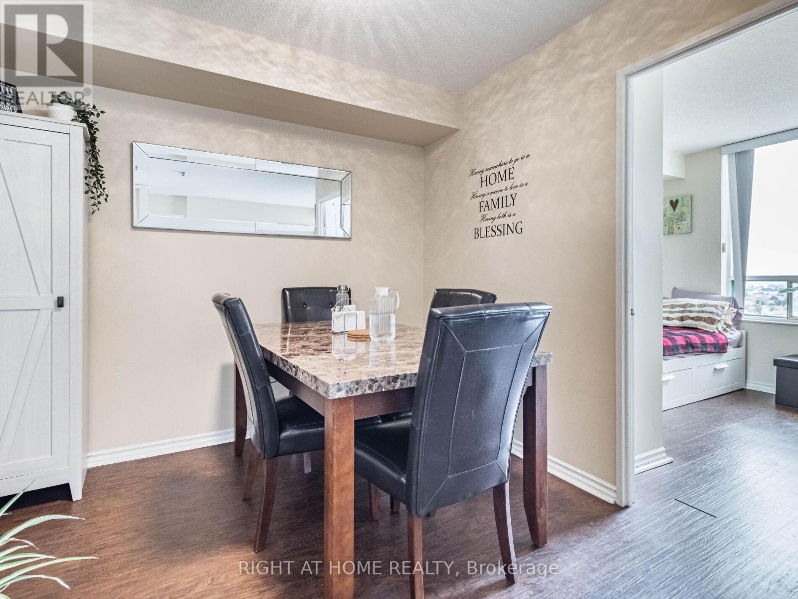 1208 - 285 Enfield Place, Mississauga, Ontario  L5B 3Y6 - Photo 11 - W12535846