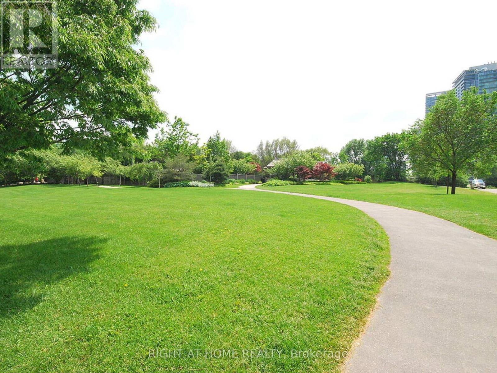 1208 - 285 Enfield Place, Mississauga, Ontario  L5B 3Y6 - Photo 32 - W12535846