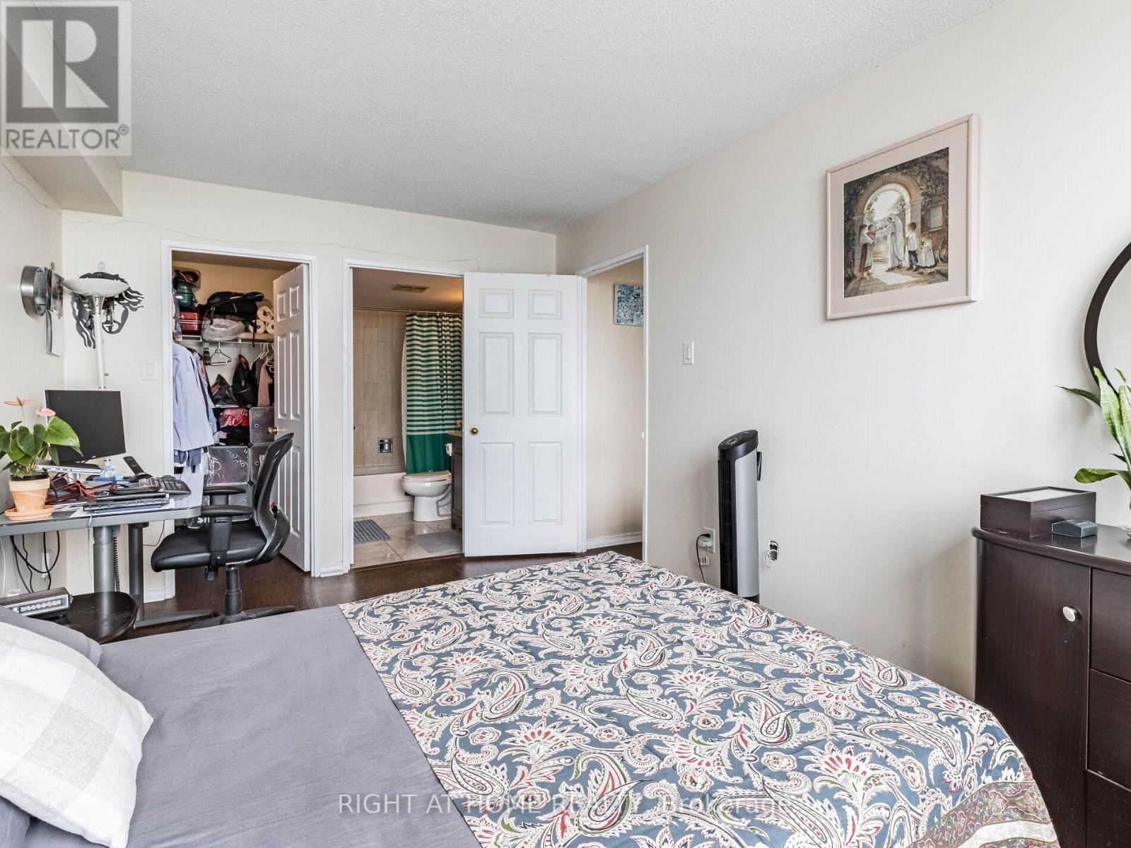 1208 - 285 Enfield Place, Mississauga, Ontario  L5B 3Y6 - Photo 21 - W12535866