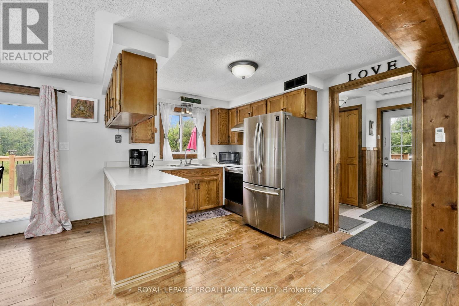 16 Mack Trail, Trent Hills, Ontario K0L 1Z0 - Photo 13 - X12535982