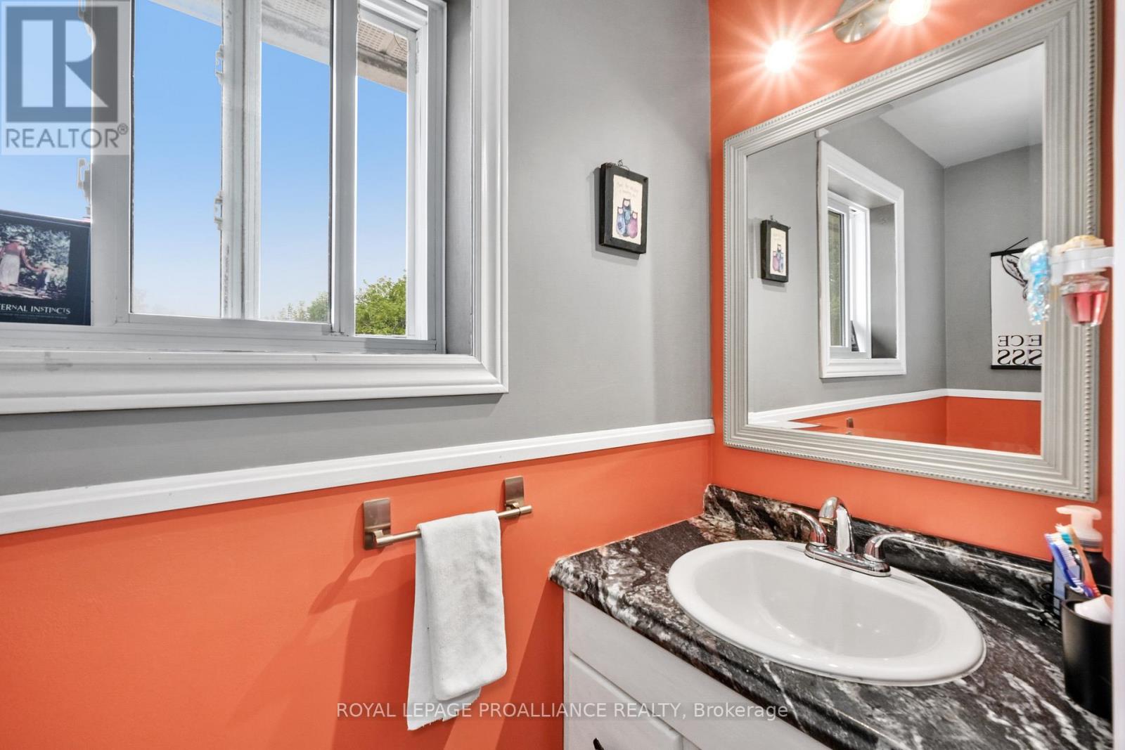 16 Mack Trail, Trent Hills, Ontario K0L 1Z0 - Photo 17 - X12535982