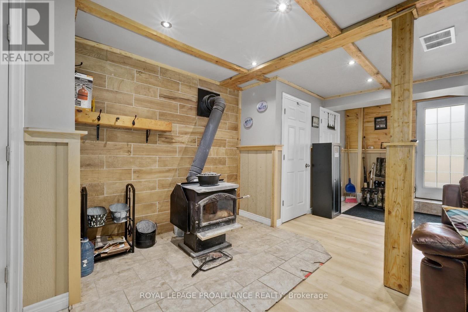 16 Mack Trail, Trent Hills, Ontario K0L 1Z0 - Photo 24 - X12535982