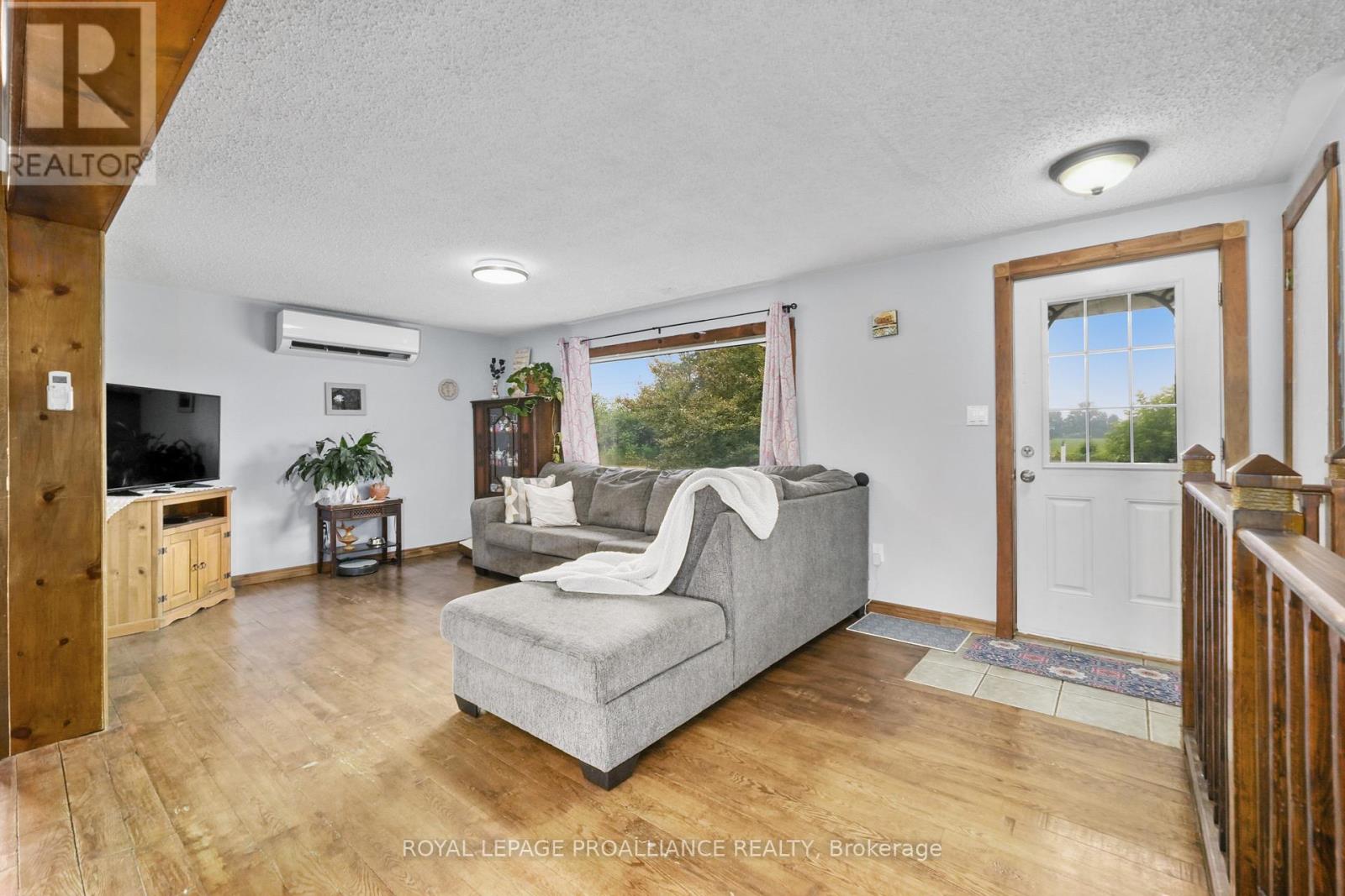 16 Mack Trail, Trent Hills, Ontario K0L 1Z0 - Photo 7 - X12535982