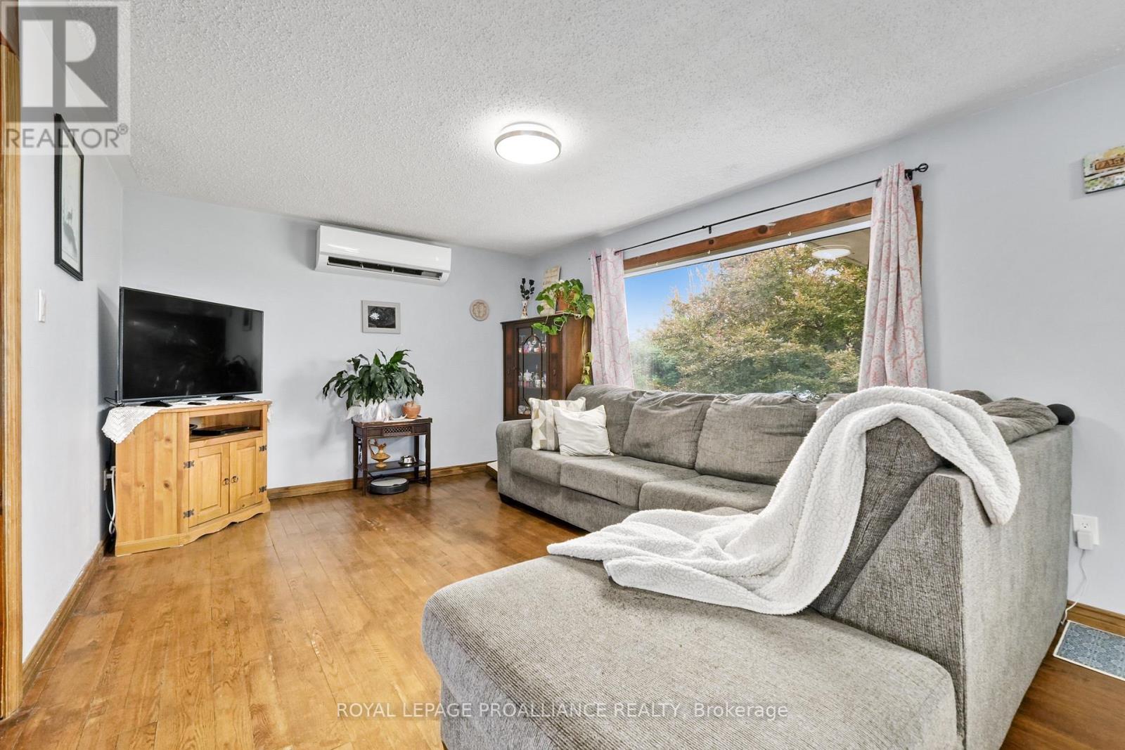 16 Mack Trail, Trent Hills, Ontario K0L 1Z0 - Photo 8 - X12535982