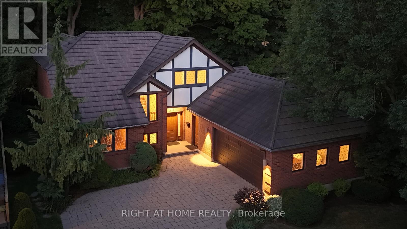 33 WALNUT DRIVE, Guelph, Ontario