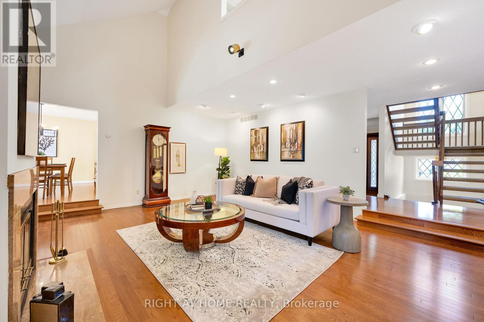 33 Walnut Drive, Guelph, Ontario  N1E 4B4 - Photo 5 - X12374825