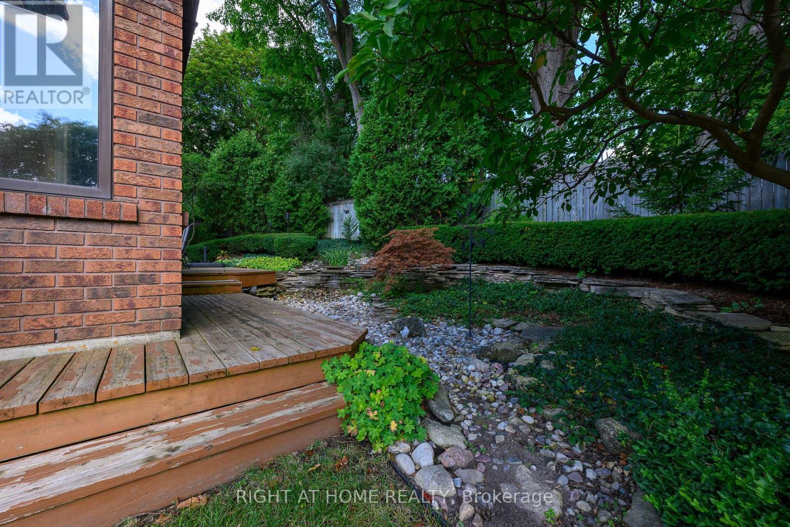 33 Walnut Drive, Guelph, Ontario  N1E 4B4 - Photo 41 - X12374825