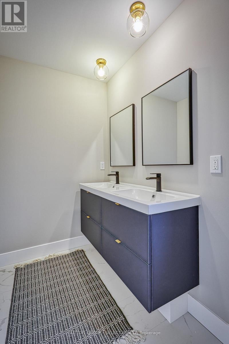 19 Alexander Circle, Strathroy-Caradoc, Ontario  N7G 0B4 - Photo 25 - X12535950