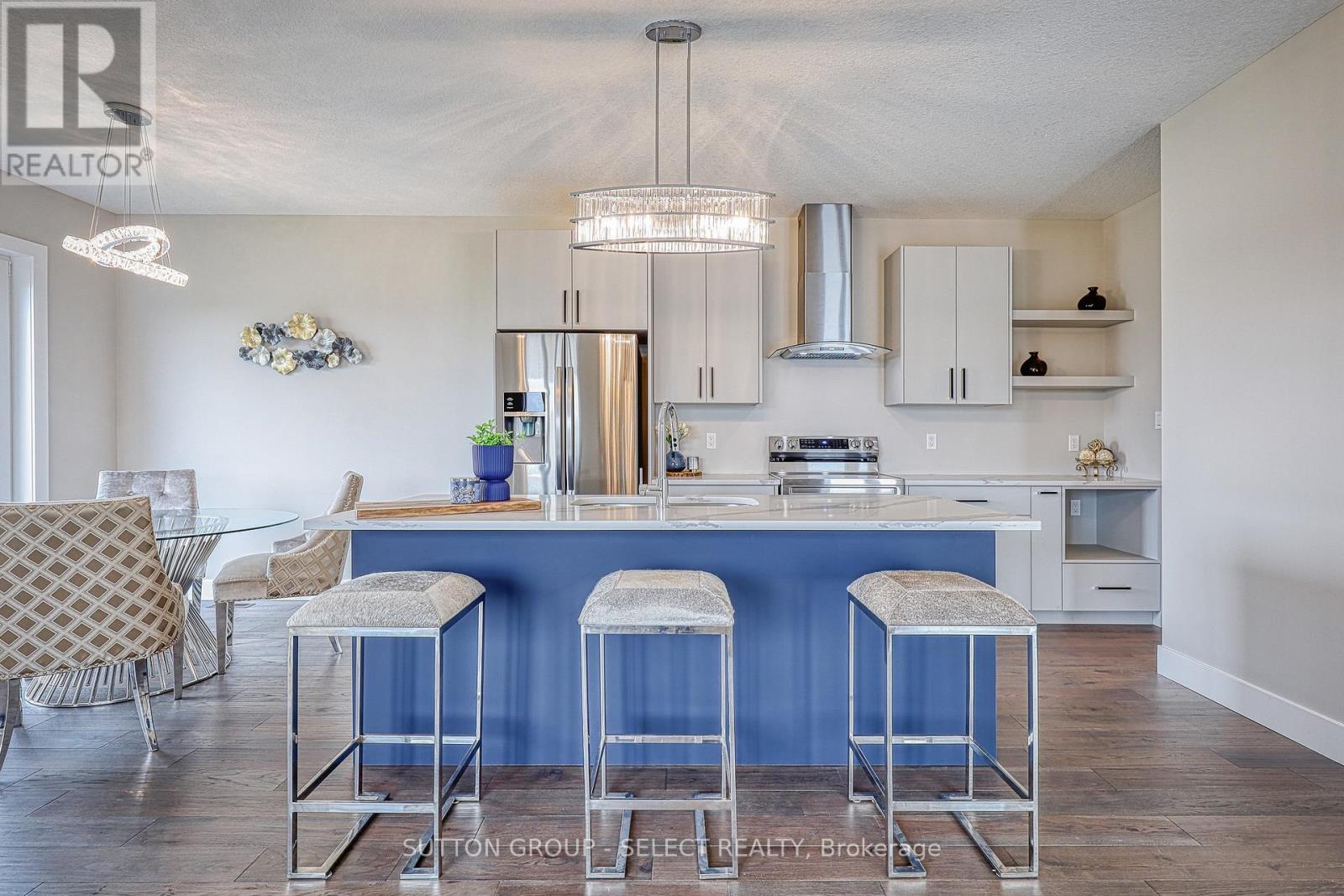 19 Alexander Circle, Strathroy-Caradoc, Ontario  N7G 0B4 - Photo 9 - X12535950