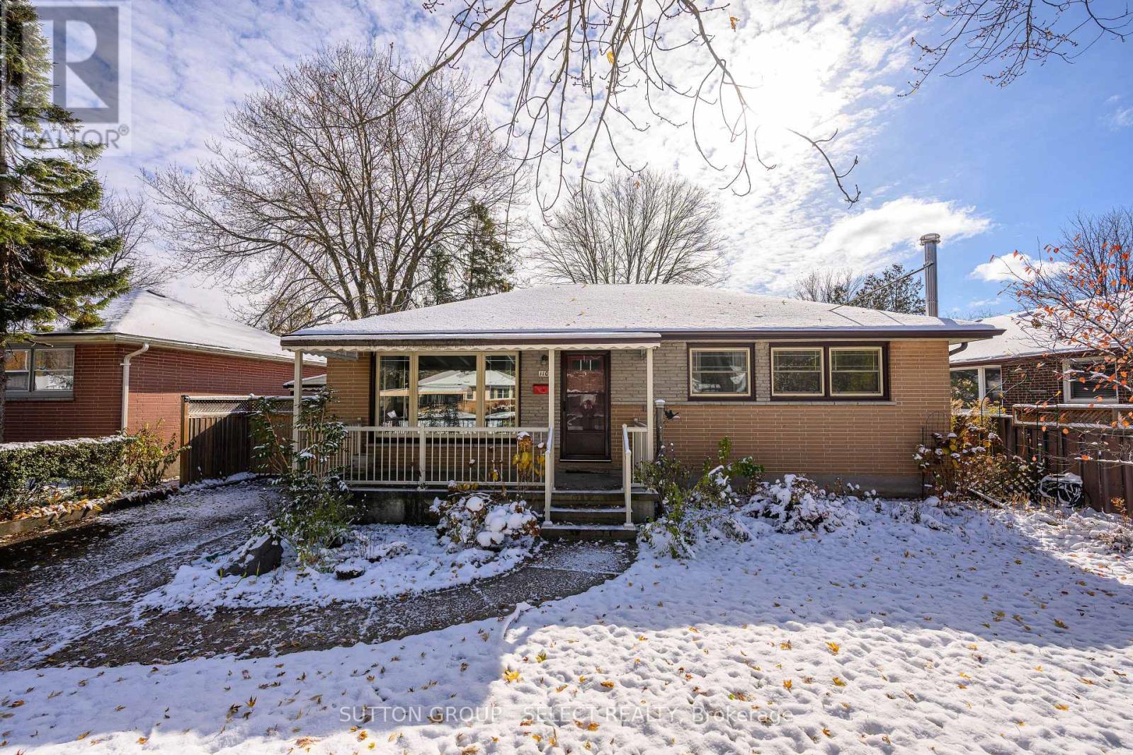 110 Laurentian Drive N, London East, Ontario  N5W 1P2 - Photo 2 - X12536012