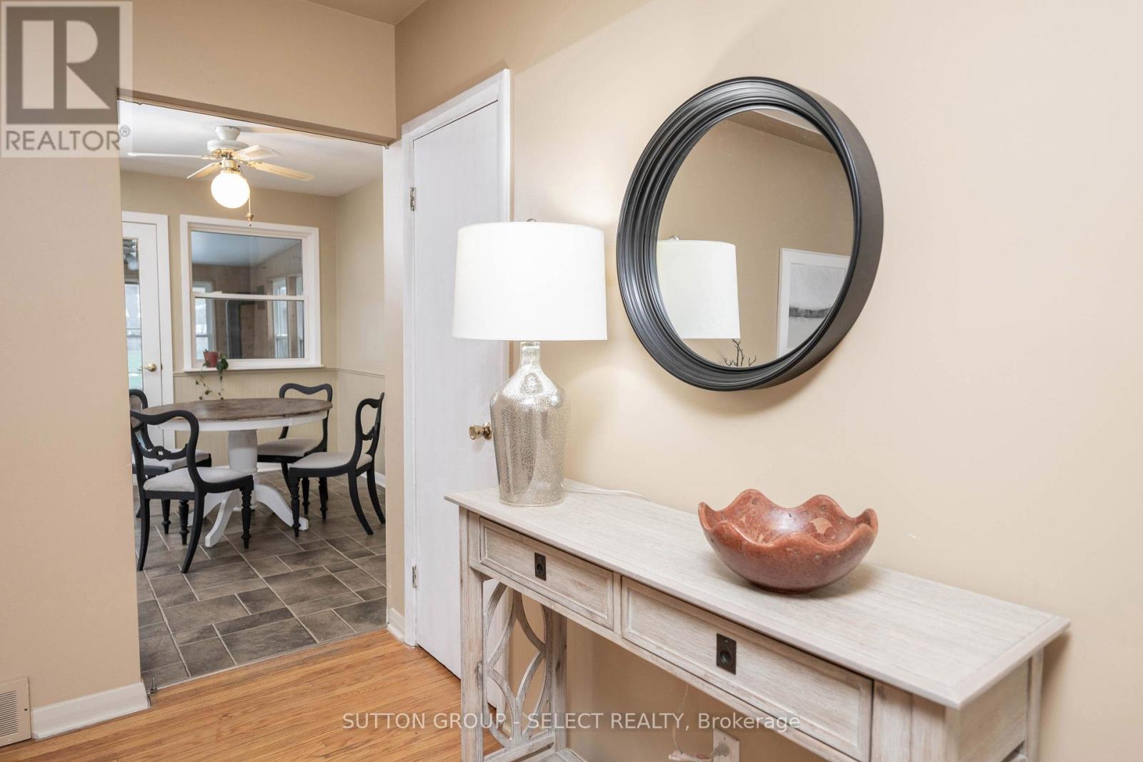 110 Laurentian Drive N, London East, Ontario  N5W 1P2 - Photo 6 - X12536012