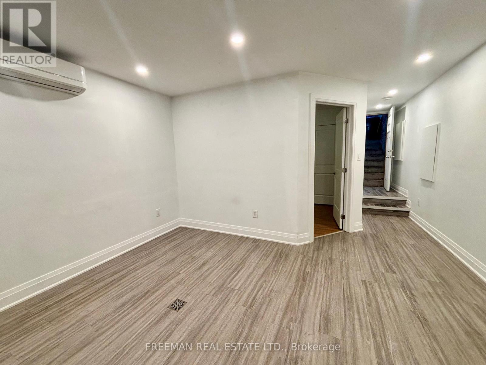 Lower - 340 Howland Avenue, Toronto, Ontario  M5R 3B9 - Photo 2 - C12464031